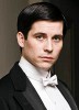 photo Robert James-Collier