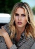photo Claire Holt